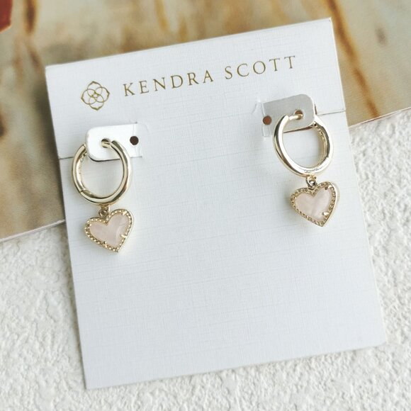 Kendra Scott Ari Heart Rose Quartz Huggie Earrings in Gold - Picture 1 of 3